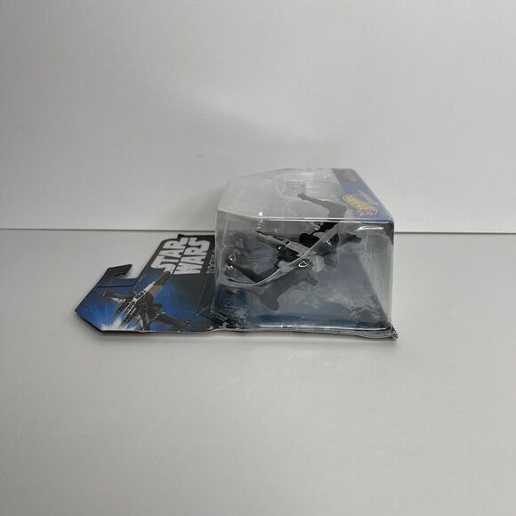 Hot Wheels Star Wars Rogue One Partisan X-Wing Fighter w/ Flight Stand - NEW‎ - Picture 3 of 7